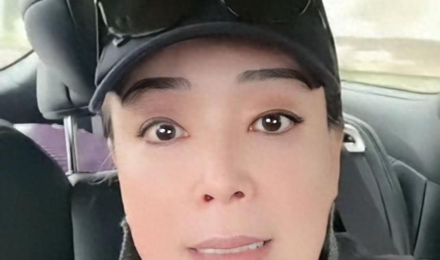 体育入口-母子俩又杠上了！张兰生气离台不受儿子待见，吐槽汪大爷不管小菲