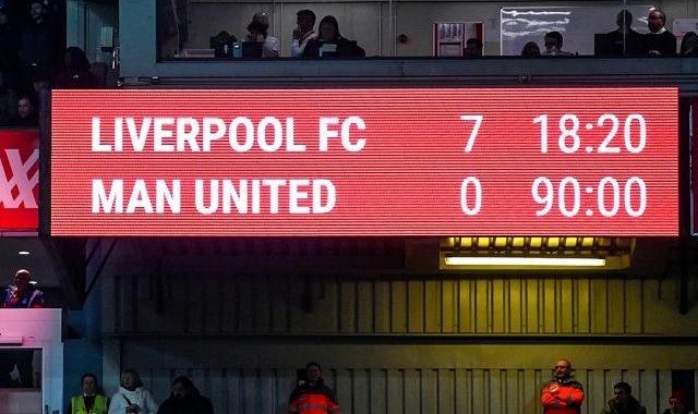 滕哈赫：我很愤怒，球员极不职业！内维尔：B费可耻！