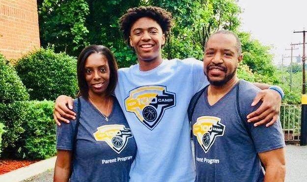 体育入口-费城新星马克西成长录：老爸当他篮球领路人