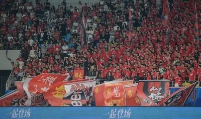 开云体育在线-成都蓉城主场对阵河南队现场观众数：41719名