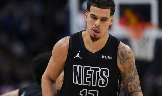 kaiyun体育-就是拔不进！小迈克尔·波特半场21分钟 9投仅2中&amp;三分6中2