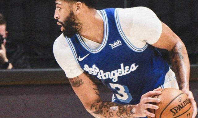 体育入口-老詹总进球数超张伯伦！湖人7人上双来自强悍防守